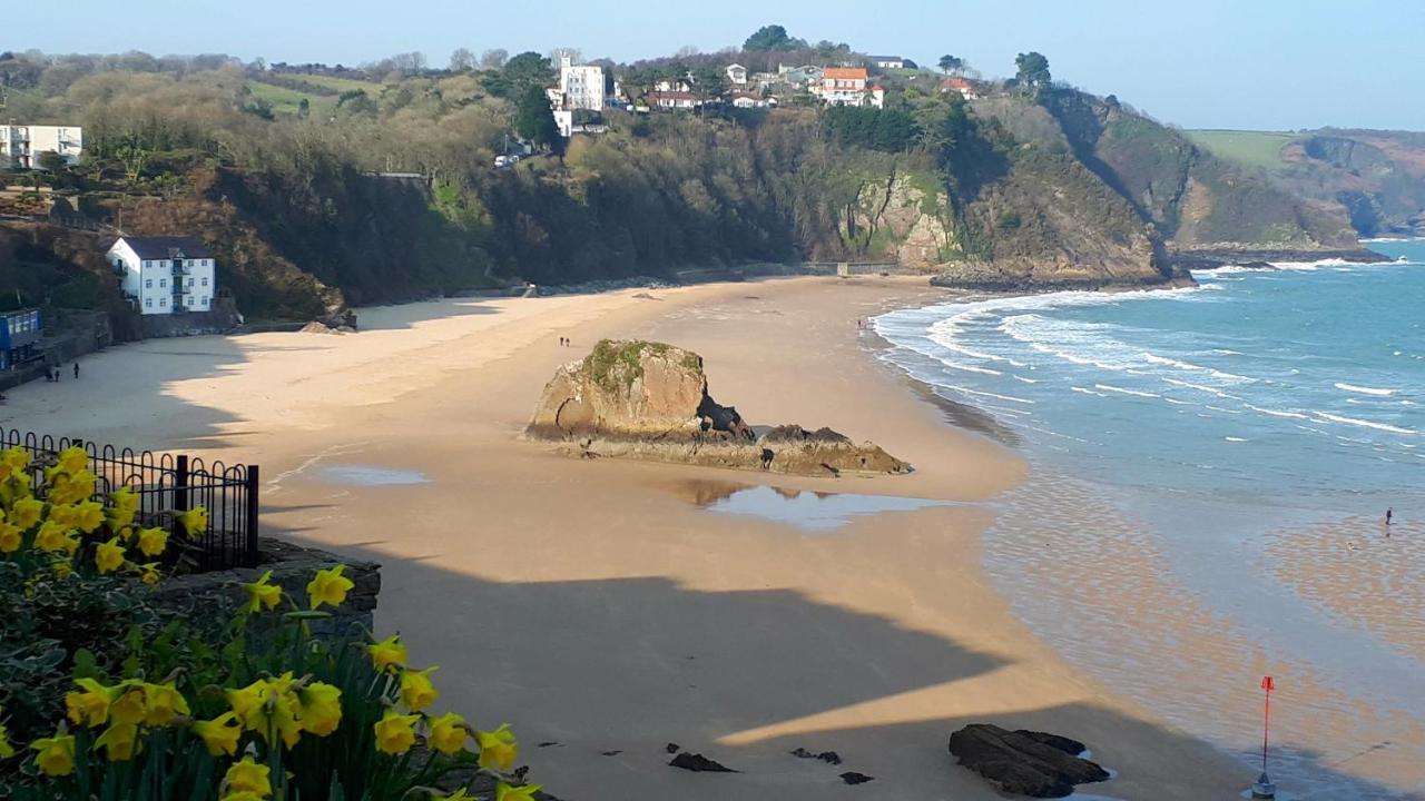 A Beach Holiday In Pembrokeshire Bagian luar foto