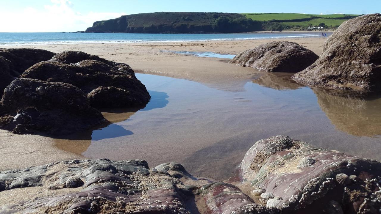 A Beach Holiday In Pembrokeshire Bagian luar foto